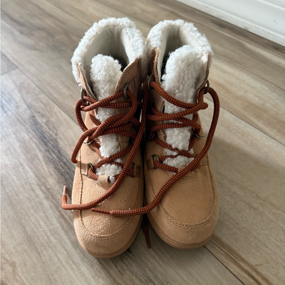 Sorel Tan Women’s 6.5 Boots with Lining